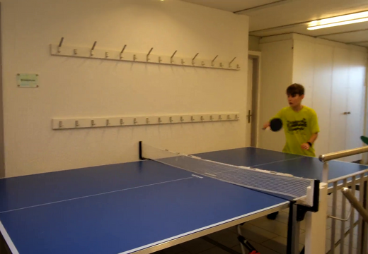 Video Kinder spielen Ping-Pong