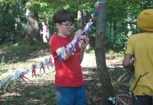 Geländespiel im Wald
