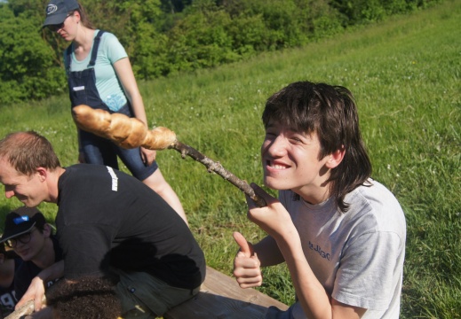Dynamit mit Schlangenbrot