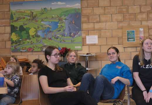 Kinder bei der Gottesdienst-Probe