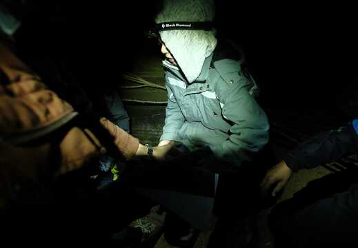 Kinder im Wald beim Znacht