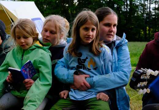 Kinder beim Singen