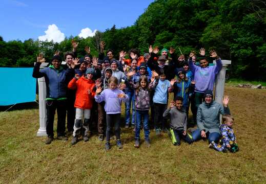 Gruppenfoto winken